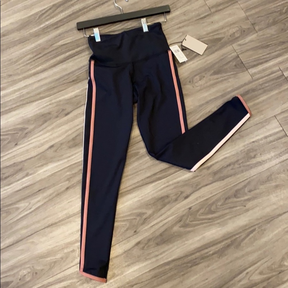 Brand new STRUT this legging!